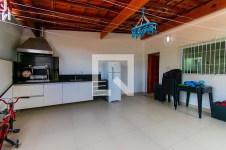 Casa à venda com 274m², 2 quartos e 2 vagasQuintal e Churrasqueira