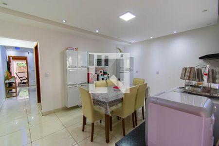 Casa à venda com 274m², 2 quartos e 2 vagasCozinha