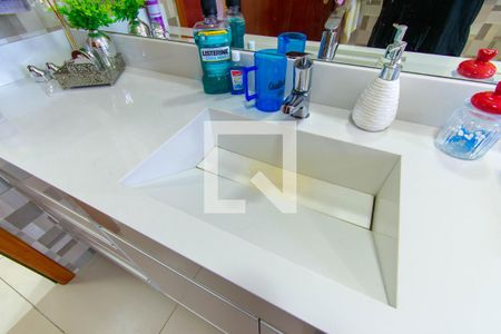 Casa à venda com 274m², 2 quartos e 2 vagasBanheiro 1