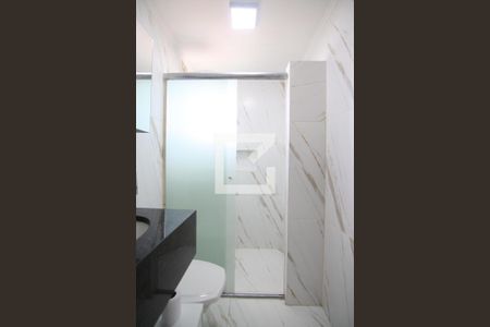 Banheiro de apartamento para alugar com 1 quarto, 45m² em Vila Londrina, São Paulo