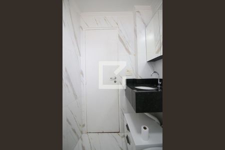Banheiro de apartamento para alugar com 1 quarto, 45m² em Vila Londrina, São Paulo