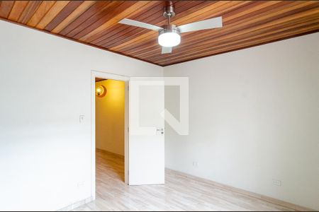 Casa para alugar com 70m², 1 quarto e 1 vagaQuarto