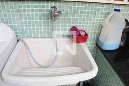 Casa à venda com 240m², 3 quartos e 4 vagasÁrea de Serviço