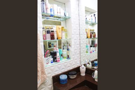 Casa à venda com 240m², 3 quartos e 4 vagasBanheiro da Suíte