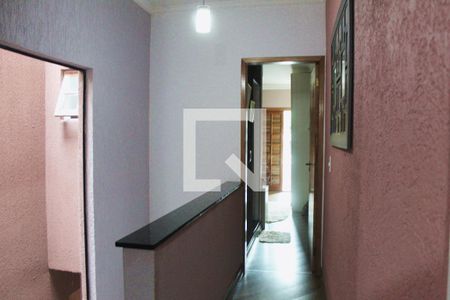 Casa à venda com 240m², 3 quartos e 4 vagasCorredor
