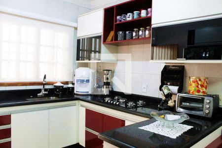 Casa à venda com 240m², 3 quartos e 4 vagasCozinha