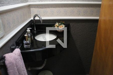 Casa à venda com 240m², 3 quartos e 4 vagasLavabo