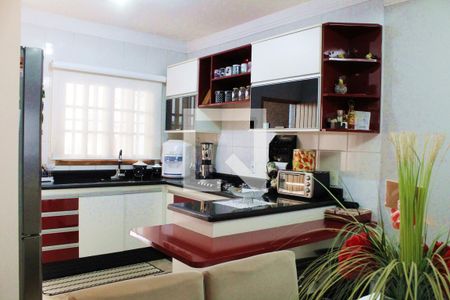 Casa à venda com 240m², 3 quartos e 4 vagasCozinha
