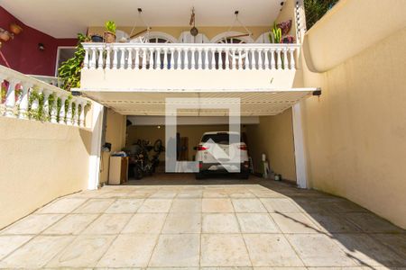 Casa para alugar com 312m², 3 quartos e 4 vagas Casa para alugar com 312m², 3 quartos e 4 vagasGaragem