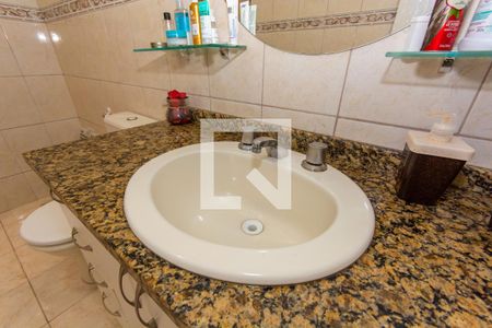 Casa para alugar com 312m², 3 quartos e 4 vagas Casa para alugar com 312m², 3 quartos e 4 vagasBanheiro Social