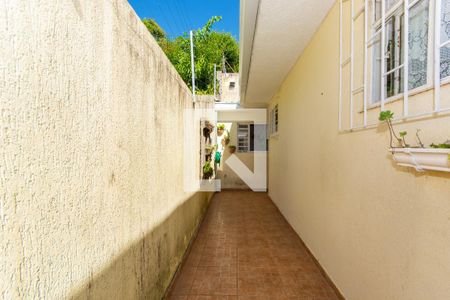 Casa para alugar com 312m², 3 quartos e 4 vagas Casa para alugar com 312m², 3 quartos e 4 vagasCorredor Lateral