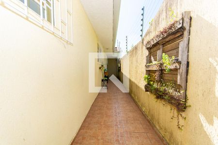 Casa para alugar com 312m², 3 quartos e 4 vagas Casa para alugar com 312m², 3 quartos e 4 vagasCorredor Lateral
