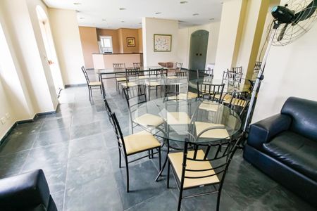 Apartamento para alugar com 58m², 2 quartos e 1 vaga Apartamento para alugar com 58m², 2 quartos e 1 vagaÁrea comum - Salão de festas