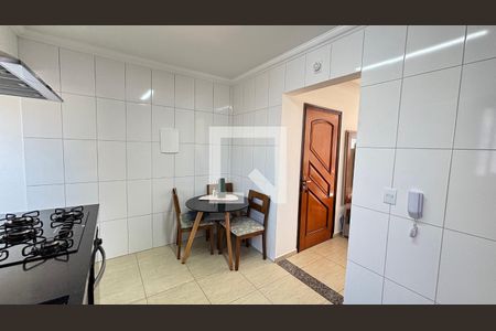 Apartamento à venda com 180m², 3 quartos e 2 vagas Apartamento à venda com 180m², 3 quartos e 2 vagasCozinha