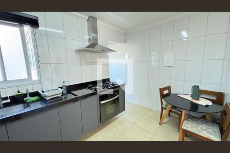 Apartamento à venda com 180m², 3 quartos e 2 vagas Apartamento à venda com 180m², 3 quartos e 2 vagasCozinha