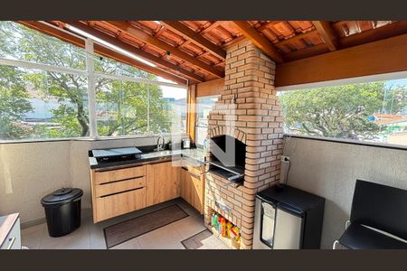 Apartamento à venda com 180m², 3 quartos e 2 vagas Apartamento à venda com 180m², 3 quartos e 2 vagasCobertura