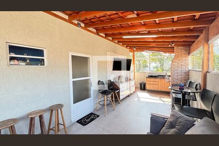 Apartamento à venda com 180m², 3 quartos e 2 vagas Apartamento à venda com 180m², 3 quartos e 2 vagasCobertura