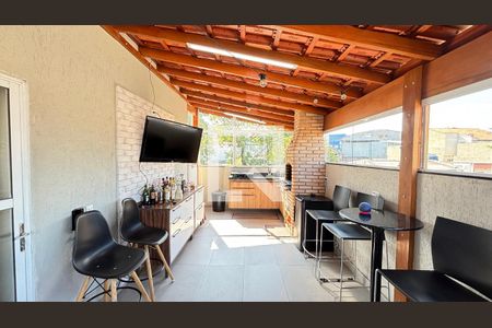 Apartamento à venda com 180m², 3 quartos e 2 vagas Apartamento à venda com 180m², 3 quartos e 2 vagasCobertura