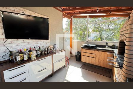 Apartamento à venda com 180m², 3 quartos e 2 vagas Apartamento à venda com 180m², 3 quartos e 2 vagasCobertura