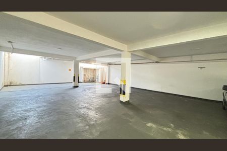 Apartamento à venda com 180m², 3 quartos e 2 vagas Apartamento à venda com 180m², 3 quartos e 2 vagasGaragem