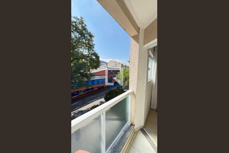 Apartamento à venda com 180m², 3 quartos e 2 vagas Apartamento à venda com 180m², 3 quartos e 2 vagasSala Varanda