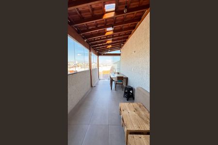 Apartamento à venda com 180m², 3 quartos e 2 vagas Apartamento à venda com 180m², 3 quartos e 2 vagasCobertura