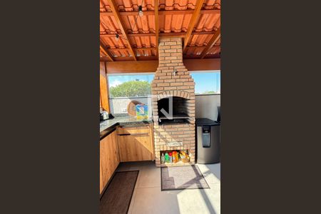 Apartamento à venda com 180m², 3 quartos e 2 vagas Apartamento à venda com 180m², 3 quartos e 2 vagasCobertura