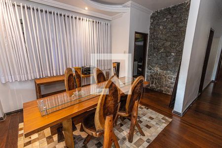 Casa à venda com 360m², 3 quartos e 4 vagasCopa