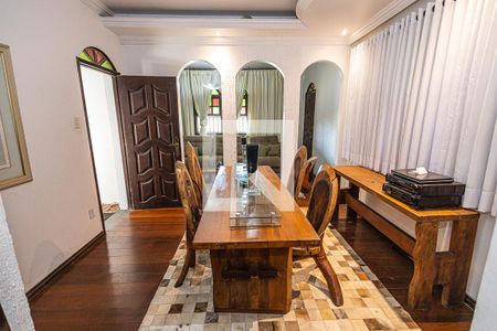 Casa à venda com 360m², 3 quartos e 4 vagasCopa