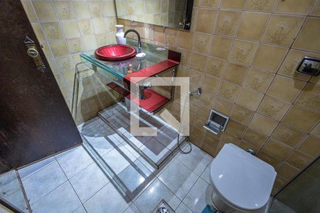 Casa à venda com 360m², 3 quartos e 4 vagasBanheiro social