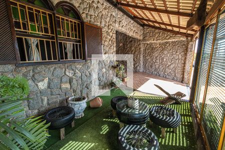 Casa à venda com 360m², 3 quartos e 4 vagasVagas de garagem/jardim