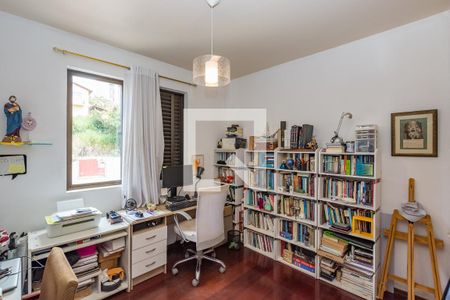 Apartamento à venda com 180m², 3 quartos e 2 vagasQuarto 2