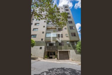 Apartamento à venda com 180m², 3 quartos e 2 vagasFachada