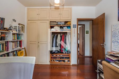 Apartamento à venda com 180m², 3 quartos e 2 vagasQuarto 2