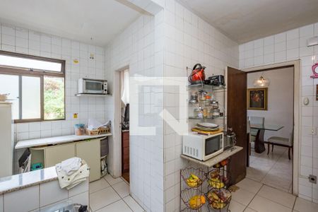 Apartamento à venda com 180m², 3 quartos e 2 vagasCozinha