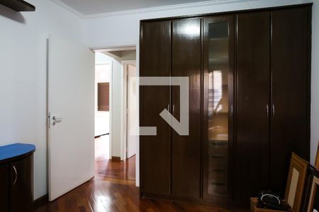Apartamento à venda com 120m², 3 quartos e 3 vagasQuarto 2