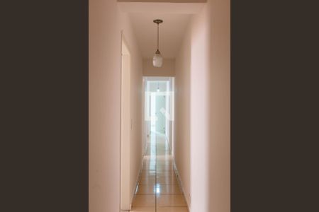 Casa para alugar com 180m², 4 quartos e 2 vagas Casa para alugar com 180m², 4 quartos e 2 vagasCorredor