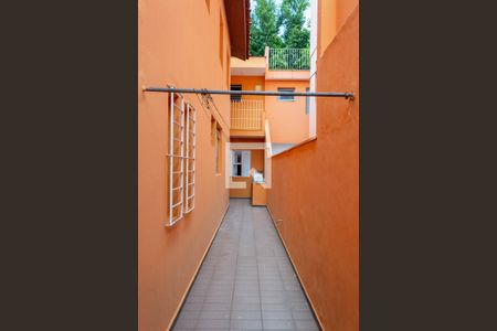 Casa para alugar com 180m², 4 quartos e 2 vagas Casa para alugar com 180m², 4 quartos e 2 vagasCorredor Lateral