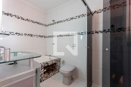 Casa para alugar com 180m², 4 quartos e 2 vagas Casa para alugar com 180m², 4 quartos e 2 vagasBanheiro Suite 1