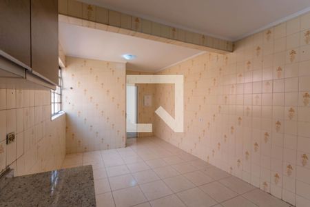 Casa para alugar com 180m², 4 quartos e 2 vagas Casa para alugar com 180m², 4 quartos e 2 vagasCozinha