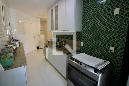 Apartamento à venda com 307m², 4 quartos e 3 vagasCozinha