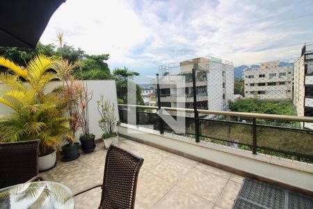 Apartamento à venda com 307m², 4 quartos e 3 vagasVaranda da Sala