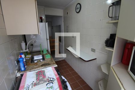 Cozinha de apartamento para alugar com 2 quartos, 38m² em Vila Antonieta, São Paulo