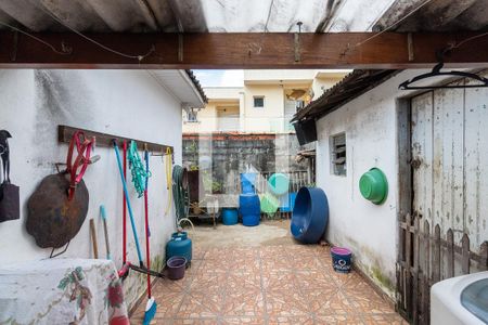 Casa à venda com 401m², 2 quartos e 2 vagasQuintal