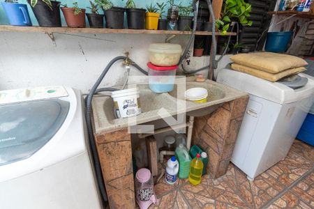 Casa à venda com 401m², 2 quartos e 2 vagasLavanderia