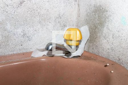 Casa à venda com 401m², 2 quartos e 2 vagasBanheiro - torneira