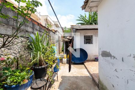 Casa à venda com 401m², 2 quartos e 2 vagasQuintal