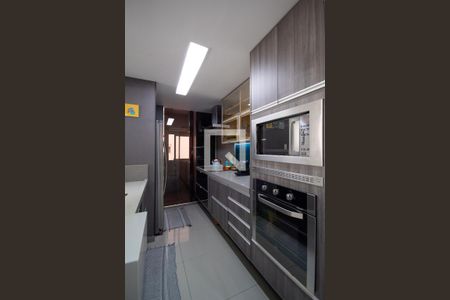 Apartamento à venda com 83m², 2 quartos e 3 vagas Apartamento à venda com 83m², 2 quartos e 3 vagasCozinha