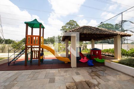 Apartamento à venda com 83m², 2 quartos e 3 vagas Apartamento à venda com 83m², 2 quartos e 3 vagasÁrea comum - Playground