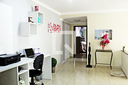 Casa à venda com 320m², 4 quartos e 4 vagasEscritório